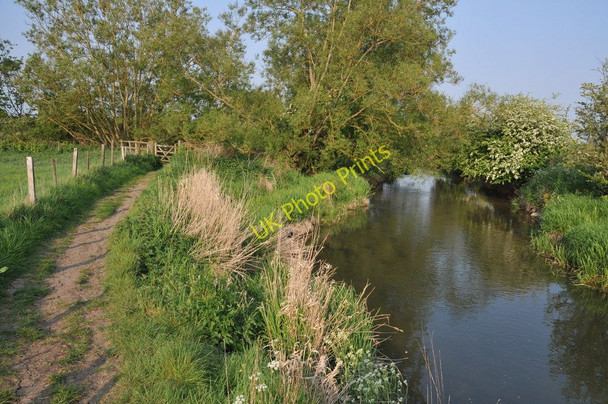 Photo 6"x4" River Thames near Calcutt Cricklade c2011