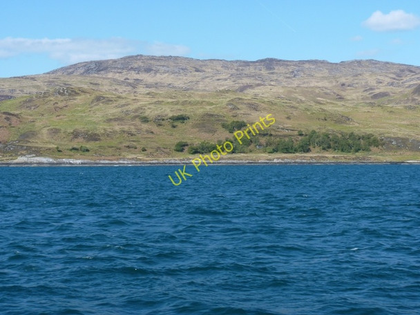 Photo 6"x4" Seashore below Maol Buidhe, small hill, with Cruach Scarba above Port nan Sliseag c2011