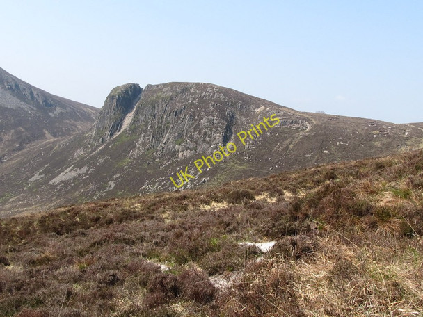Photo 6"x4" Slieve Beg and the Devil's Coachroad from the Brandy Pad Newcastle\/J3732 c2011