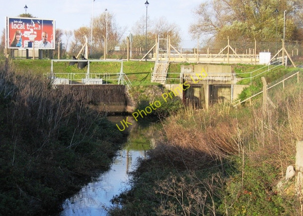 Photo 6"x4" Balderton Brook - flood management Saltney c2006