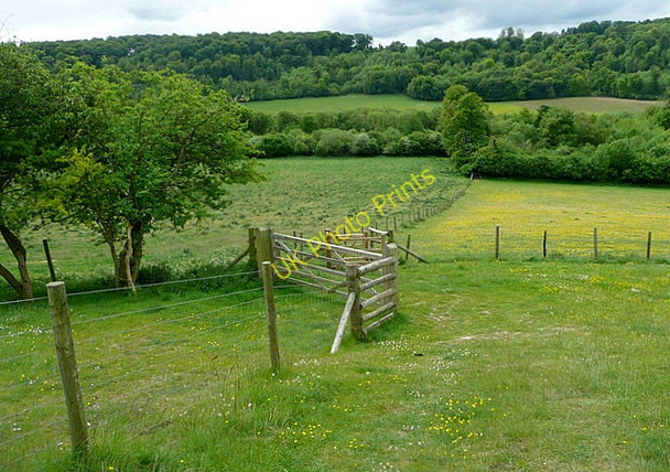 Photo 6"x4" Footpath past Manor Farm Ibstone c2011