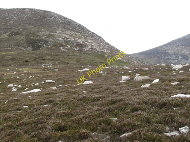 Photo 6"x4" The col between Slievenagarragh and Chimney Rock Mountain Newcastle\/J3732 c2011