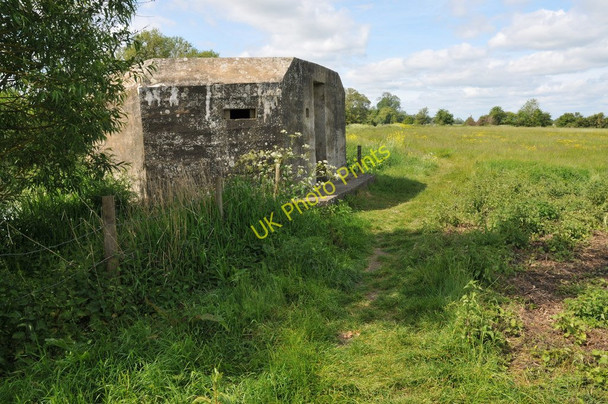 Photo 6"x4" Pillbox near Eaton Hastings Eaton Hastings c2011 P1