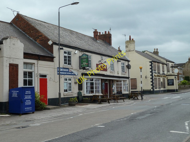 Photo 6"x4" Two pubs, Grassmoor Grassmoor c2011