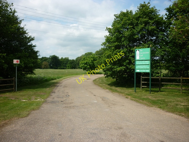 Photo 6"x4" The entrance to The Lincolnshire Golf Course Ealand c2011