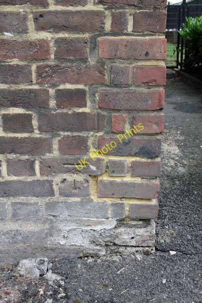 Photo 6"x4" Benchmark on Bramley House, Silchester Road Kensal Town c2011