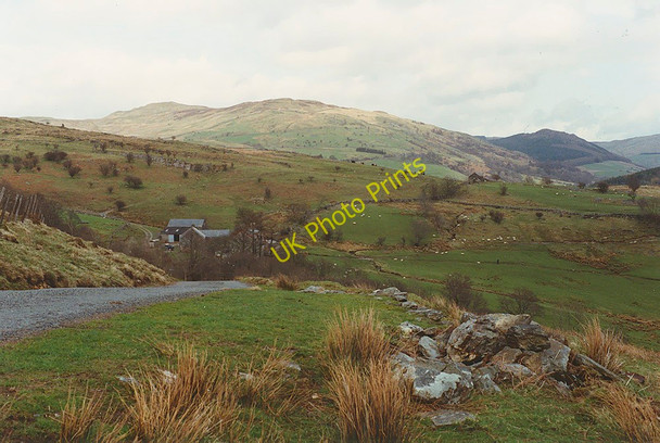 Photo 6"x4" Road heading for Bedd-y-coedwr farm Bedd-y-coedwr c1991