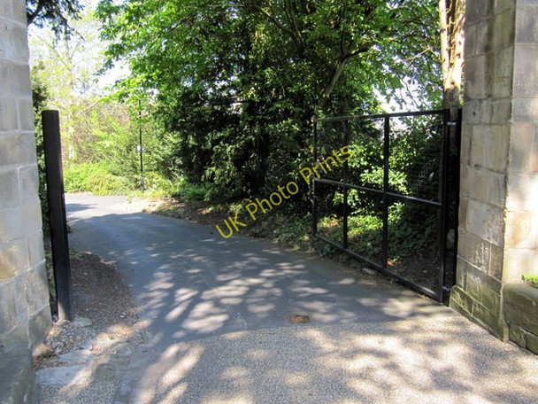 Photo 6"x4" Gateway to Clitheroe castle, and a bench mark Clitheroe\/SD7441 c2011