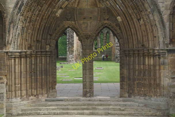 Photo 6"x4" Elgin Cathedral Elgin c2011