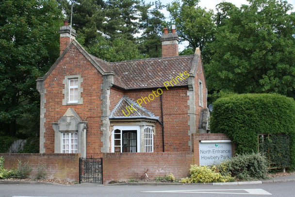 Photo 6"x4" Lodge at the north entrance to Howbery Park, Benson Lane Wallingford c2011
