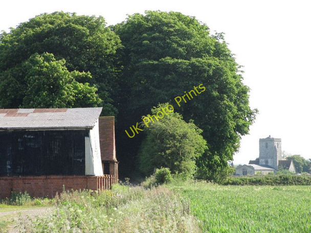 Photo 6"x4" St Mary's on the right Cholsey c2011