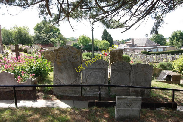 Photo 6"x4" St Kyneburgha, Castor - Churchyard Castor c2011