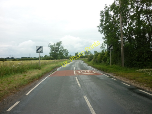 Photo 6"x4" The B1363 out of Sutton-on-the-Forest Sutton-on-the-Forest c2011