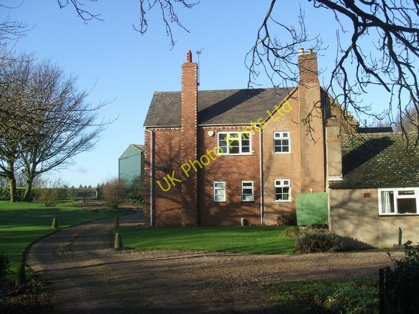 Photo 6"x4" Mill Farm Westcroft\/SJ9302 c2006