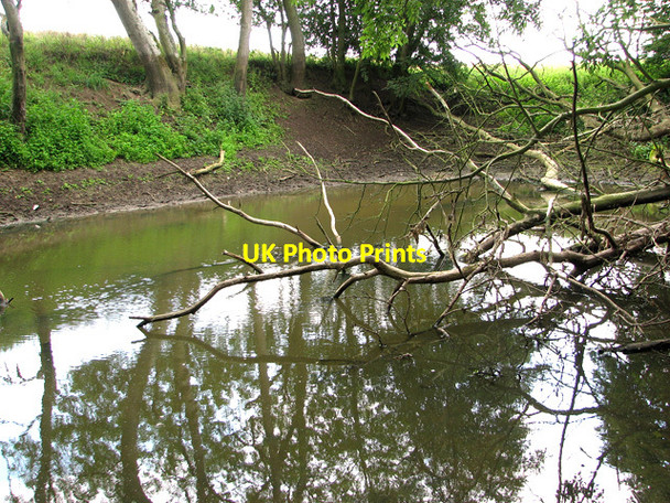 Photo 6"x4" Pond in Copper Covert, Wrentham West End\/TM4683 c2011