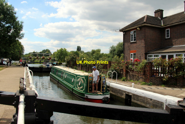 Photo 6"x4" Lock, River Lee Navigation, Hoddesdon, Hertfordshire Hoddesdon c2011