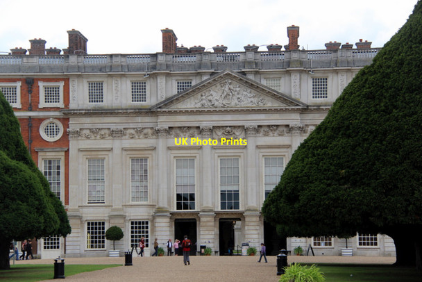 Photo 6"x4" Hampton Court Palace, Surrey Surbiton c2011