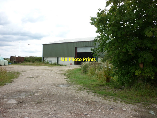 Photo 6"x4" A barn off Postern Lane Storwood c2011