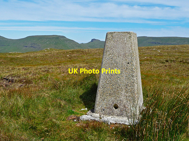Photo 6"x4" The trig point on Beinn a' Sg\u00c3\u00a0 Peinaha c2011