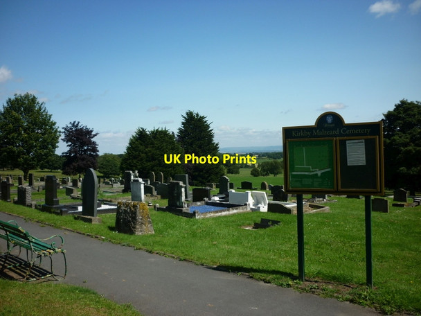Photo 6"x4" Kirkby Malzeard Cemetery Kirkby Malzeard c2011