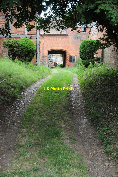 Photo 6"x4" Farm entrance at Boraston Boraston Dale c2011