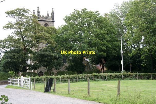 Photo 6"x4" Our Lady Roman Catholic Church, Lydiate Downholland Cross c2011
