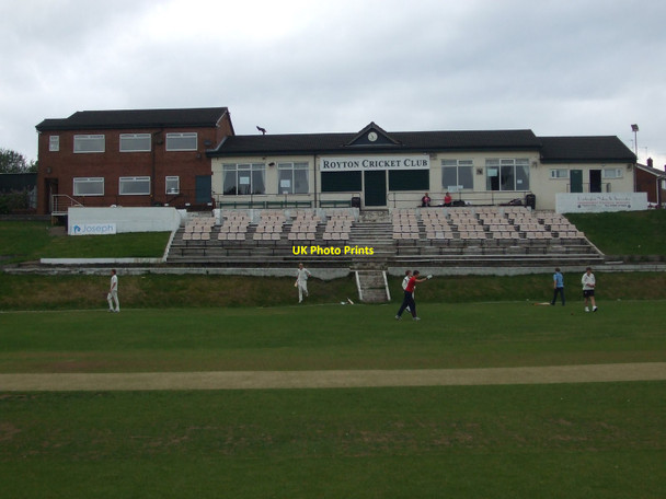 Photo 6"x4" Royton Cricket Club - Pavilion Royton c2011