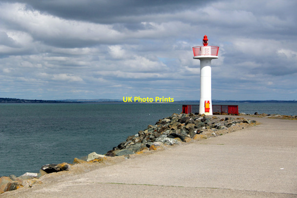 Photo 6"x4" Navigation Light, Howth Harbour, Ireland Howth c2011