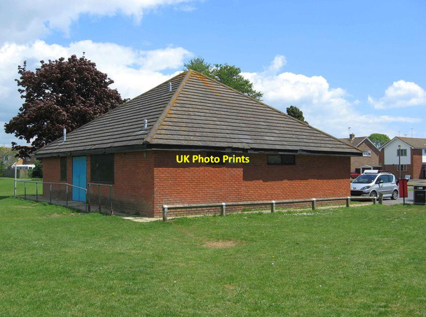 Photo 6"x4" The Pavilion at Avisford Park Recreation Ground, Nyetimber Lane, Rose Green Rose Green\/SZ9099 c2010