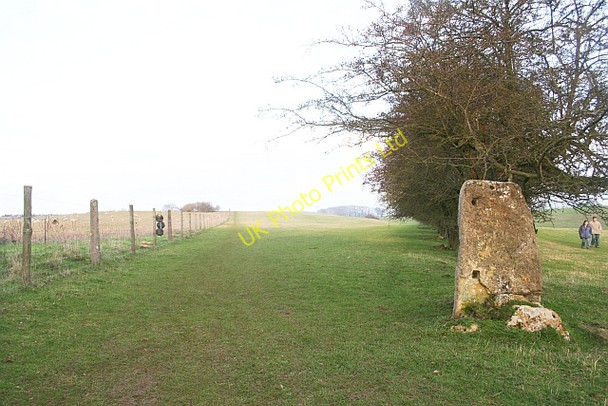 Photo 6"x4" Cotswold Stone Gatepost Kemerton c2006