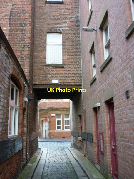 Photo 6"x4" Archway to High Street, Kingston upon Hull Kingston upon Hull c2011
