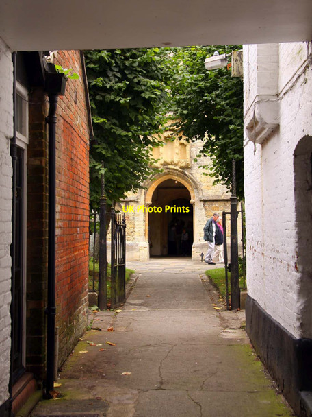 Photo 6"x4" Alley to St Michael and All Angels Church Highworth c2011