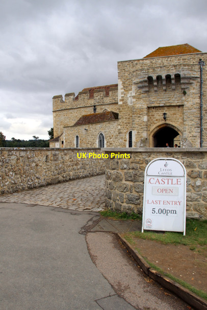 Photo 6"x4" Entrance to Leeds Castle, Kent Ashbank\/TQ8253 c2011