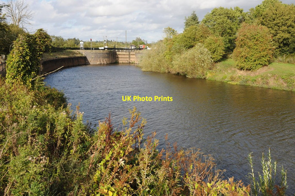 Photo 6"x4" Upper Lode Lock Tewkesbury c2011