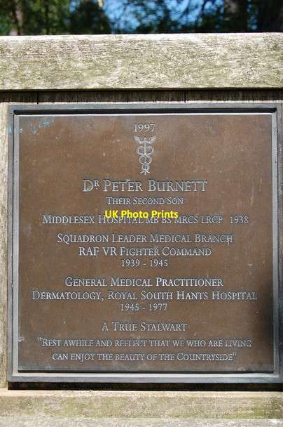 Photo 6"x4" Memorial plaque on seat Newtown\/SU2710 c2010