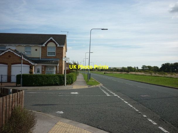 Photo 6"x4" Kesteven Way at Harlequin Drive Kingswood\/TA0834 c2011