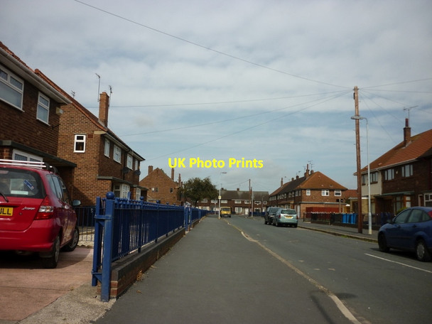 Photo 6"x4" Troutsdale Grove off Bilsdale Grove Marfleet c2011 P1