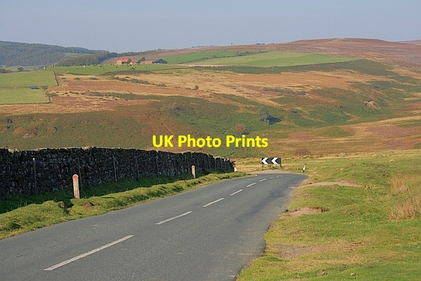 Photo 6"x4" Bend in Road Commondale c2011