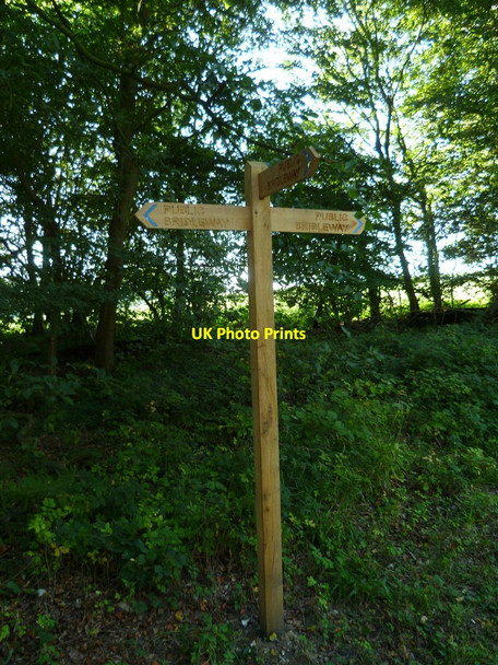 Photo 6"x4" New signpost at Warren Barn Madehurst c2011