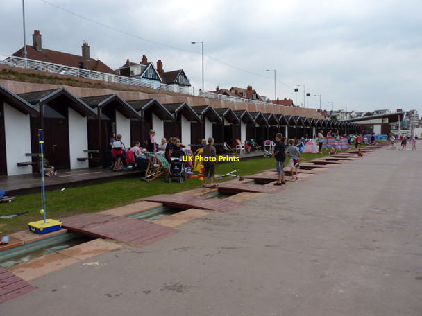 Photo 6"x4" The beach huts, South Beach Bridlington c2011