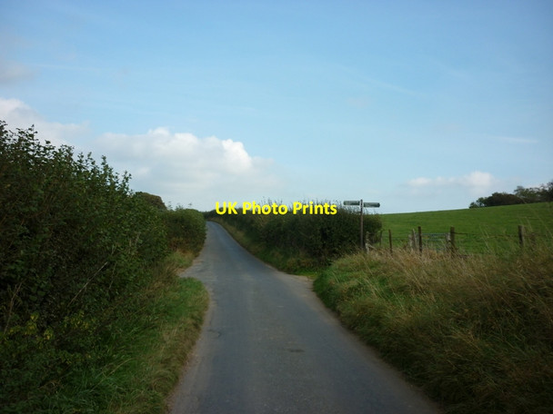 Photo 6"x4" A footpath crosses over Burnt House Lane Newport\/SZ4988 c2011