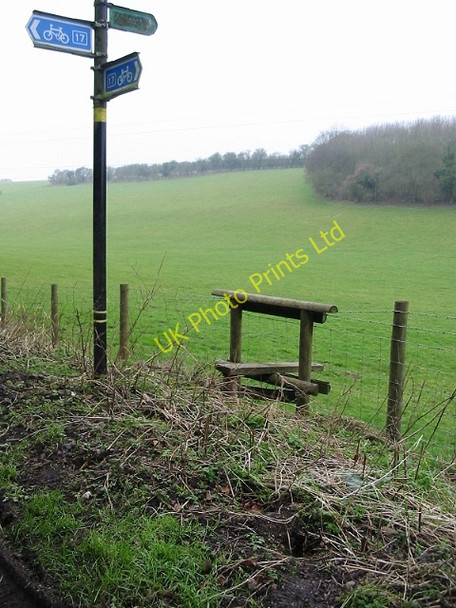 Photo 6"x4" Finger post and stile Bossingham c2007