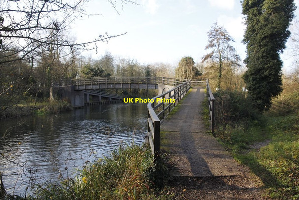 Photo 6"x4" Wickham Knight Bridge Woolhampton c2011