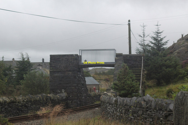 Photo 6"x4" Footbridge over the Ffestiniog Railway track Blaenau Ffestiniog c2011