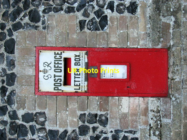 Photo 6"x4" George VI postbox at Santon Downham's village shop Santon Downham c2011