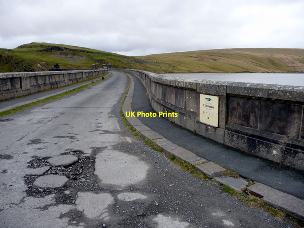 Photo 6"x4" Caerwen Dam, Elan Valley, Mid-Wales Craig Fawr\/SN8763 c2011