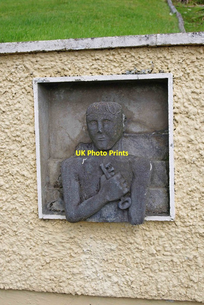 Photo 6"x4" St. Peter's Church (3) - carving, Broadford, Co. Clare Broadford\/R5772 c2011