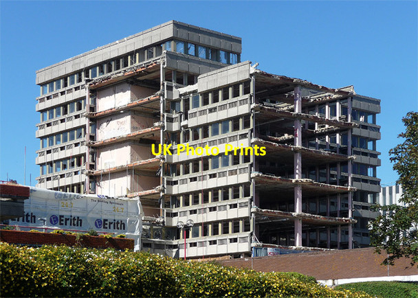 Photo 6"x4" Loddon House, Basingstoke Basingstoke c2011