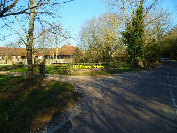 Photo 6"x4" Flint Barn East Lavant c2012
