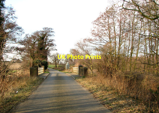 Photo 6"x4" Approaching Beversham Bridge, Blaxhall Little Glemham c2012